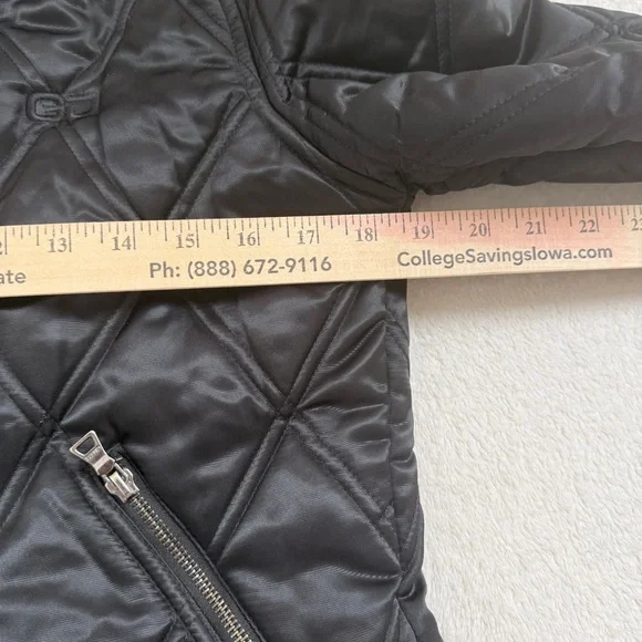 Guess Quilted Cropped Jacket Size M Black Snap Front Puffer Coat Moto ZipPockets - Picture 9 of 16